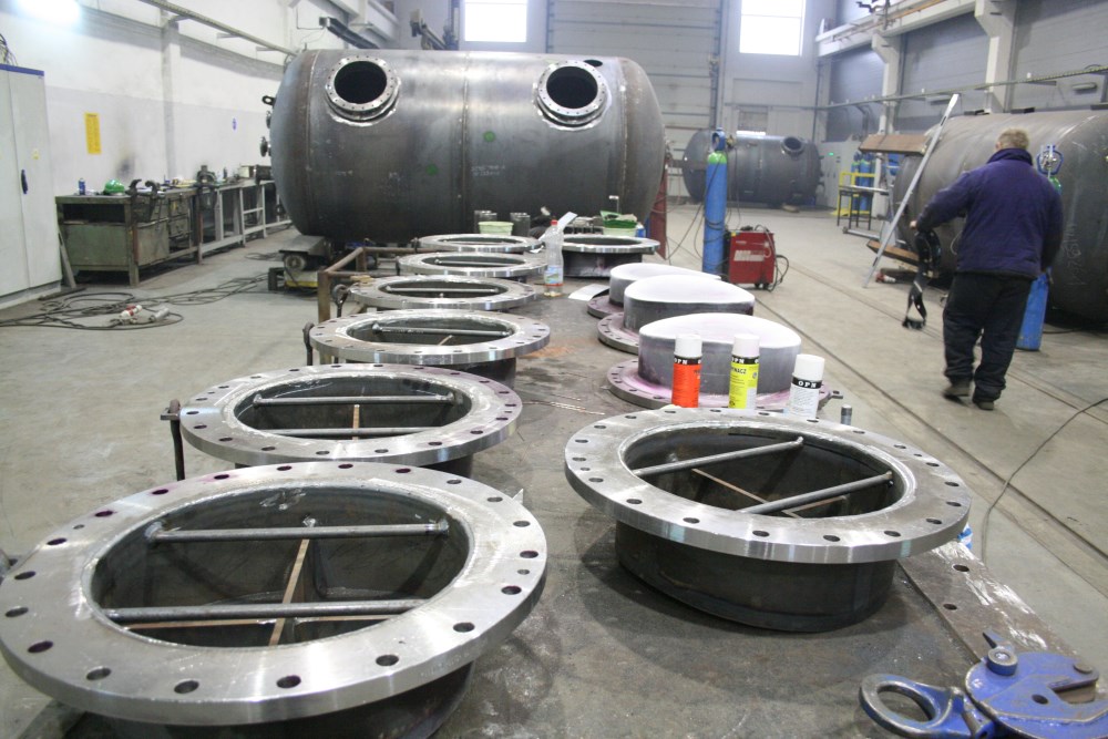 Sedymentator lamelowy w hali produkcyjnej